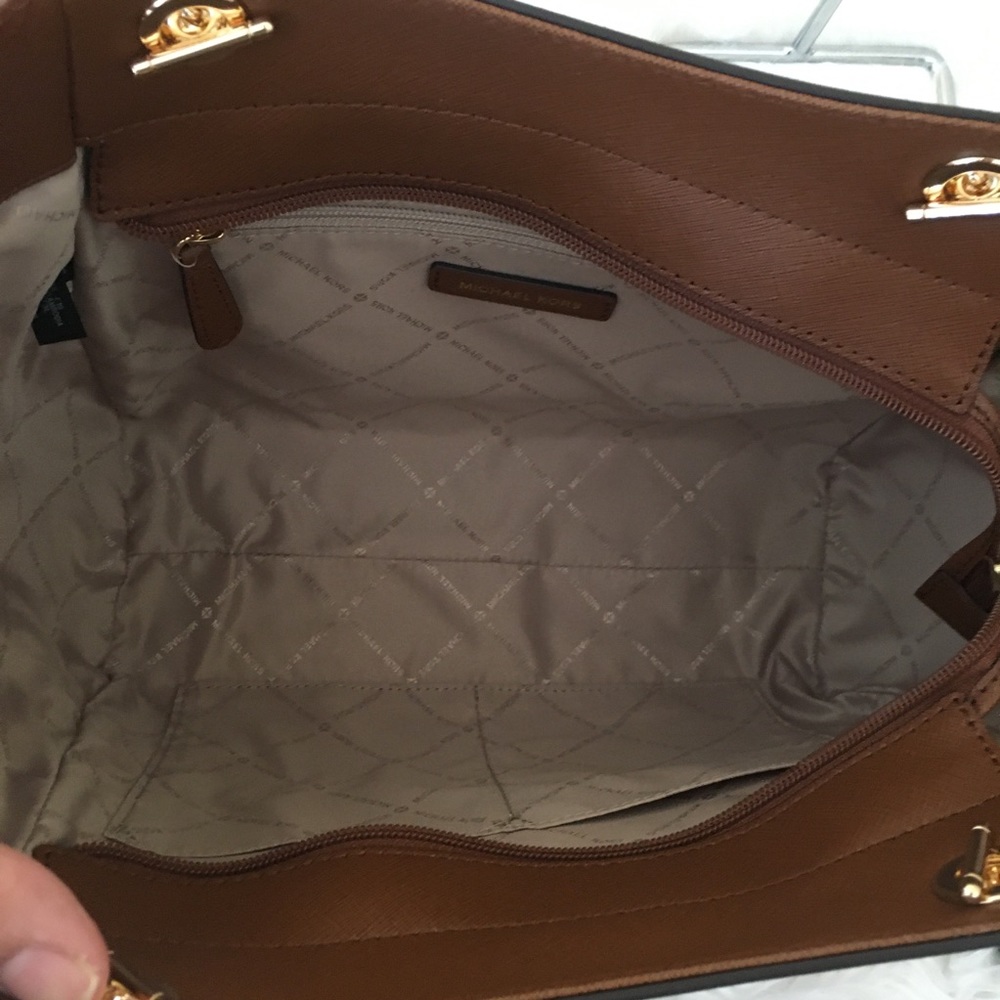 MK LG chain shoulder tote & double zipper wallet - Picture 5 of 8